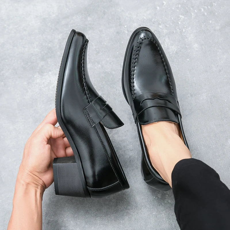 Chaussures habillées rétro à talons hauts pour homme, marque de luxe, chaussures de mariage pointues pour marié, chaussures de ville décontractées en cuir pour homme