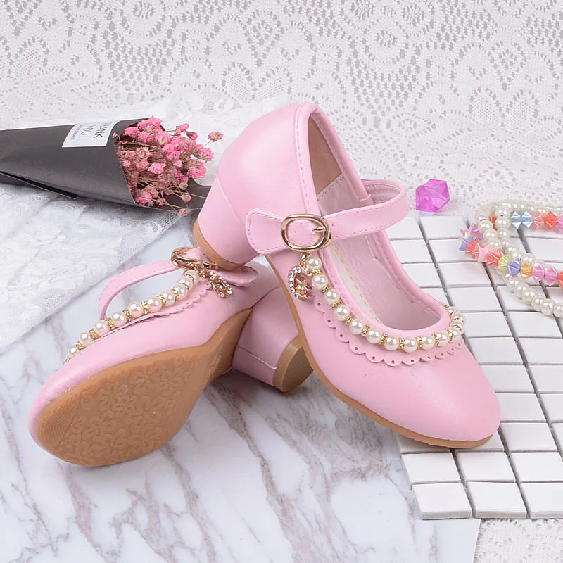 Nouvelles chaussures à talons hauts de princesse pour enfants, chaussures en cuir pour robe de mariée de fille, chaussures blanches pour enfants, chaussures de performance pour étudiants