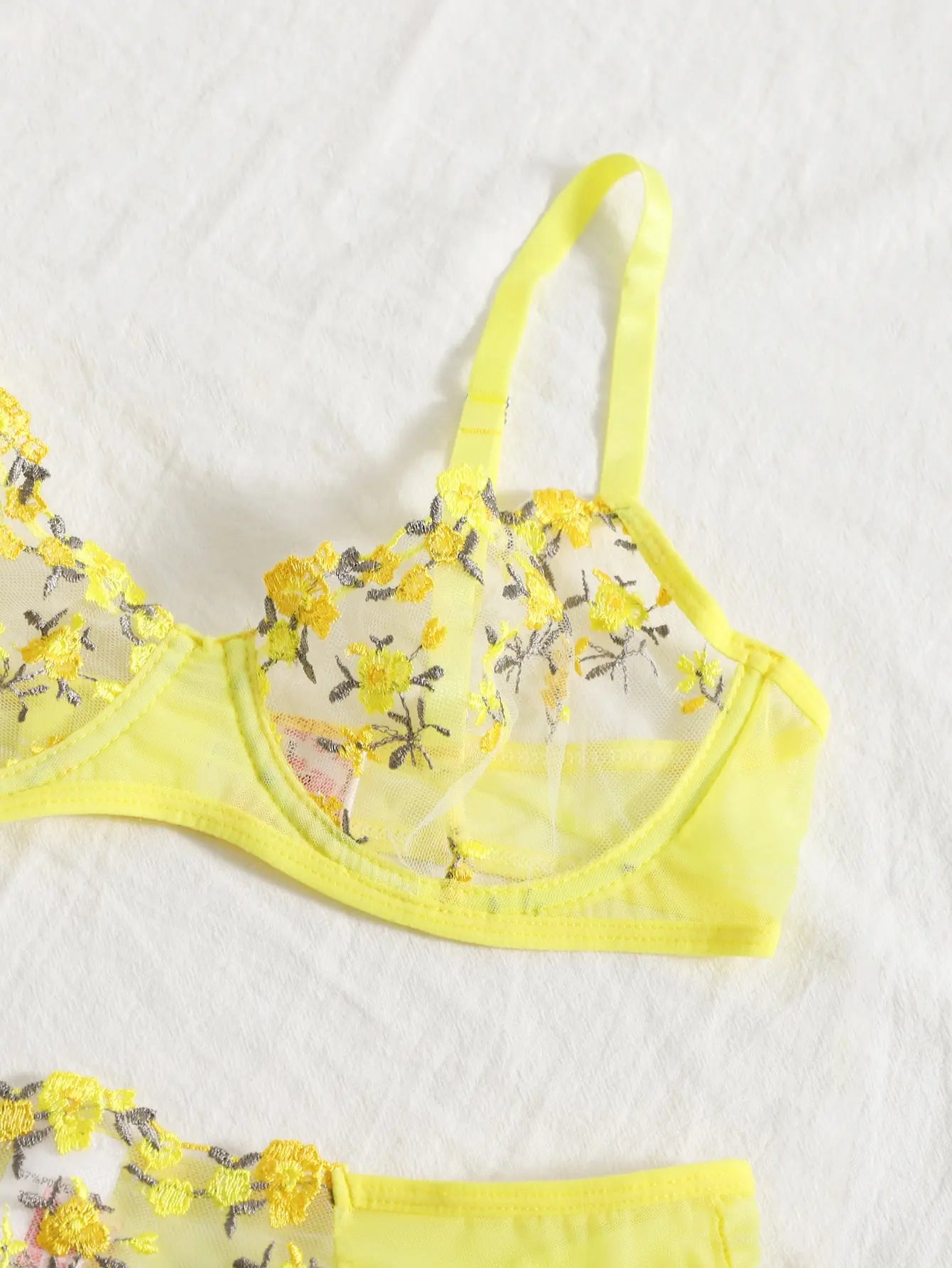 Lingerie Sexy Broderie Florale Sous-Vêtements Dentelle Transparente Court Kits de Soins de la Peau Ensemble Fée Délicate Femme 2 Pièces