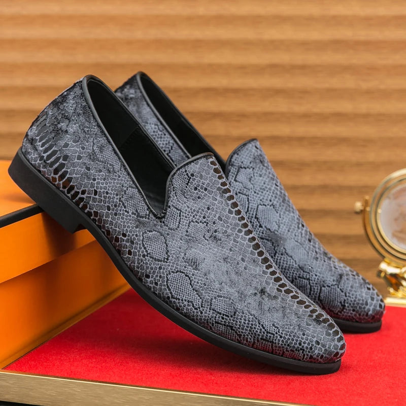 Chaussures de banquet pour hommes les plus vendues Europe Amérique Chaussures plates confortables à semelles souples Chaussures de bureau pour hommes d'affaires