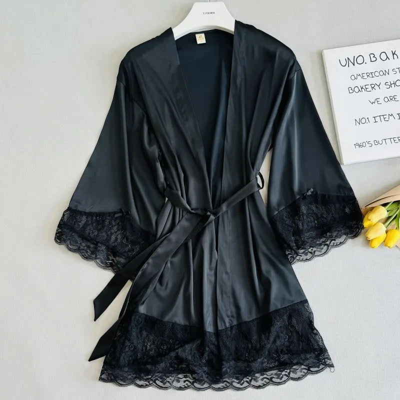 Robe de Mariée Blanche du Matin Peignoir à Dentelle Kimono Femme Élégant Vêtement de Nuit Col V Lingerie Intime en Satin