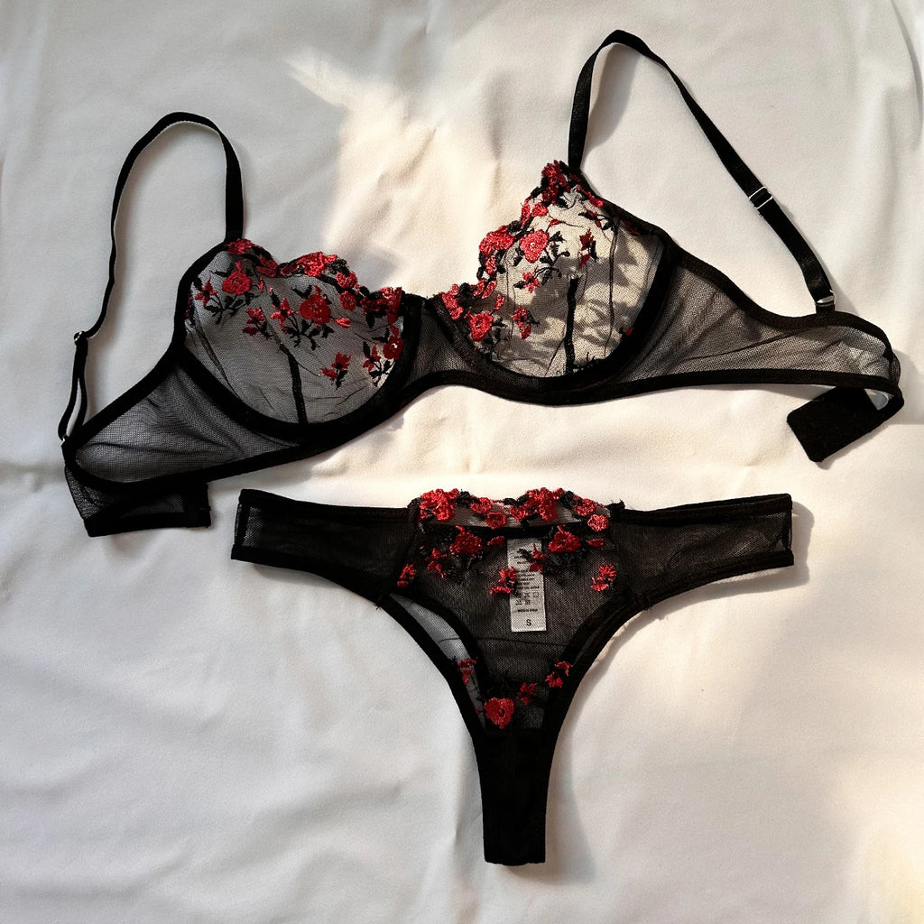Ensemble de lingerie sexy fantaisie en dentelle érotique pour femme, 2 pièces, sous-vêtements transparents brodés, soutien-gorge et culotte érotiques magnifiques
