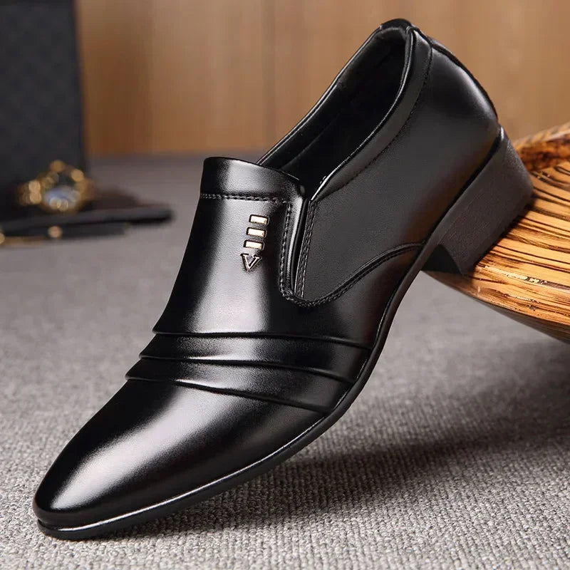 Chaussures habillées pour hommes en cuir PU, mocassins d'affaires tendance pour hommes, chaussures noires pointues Oxford respirantes pour mariage formel