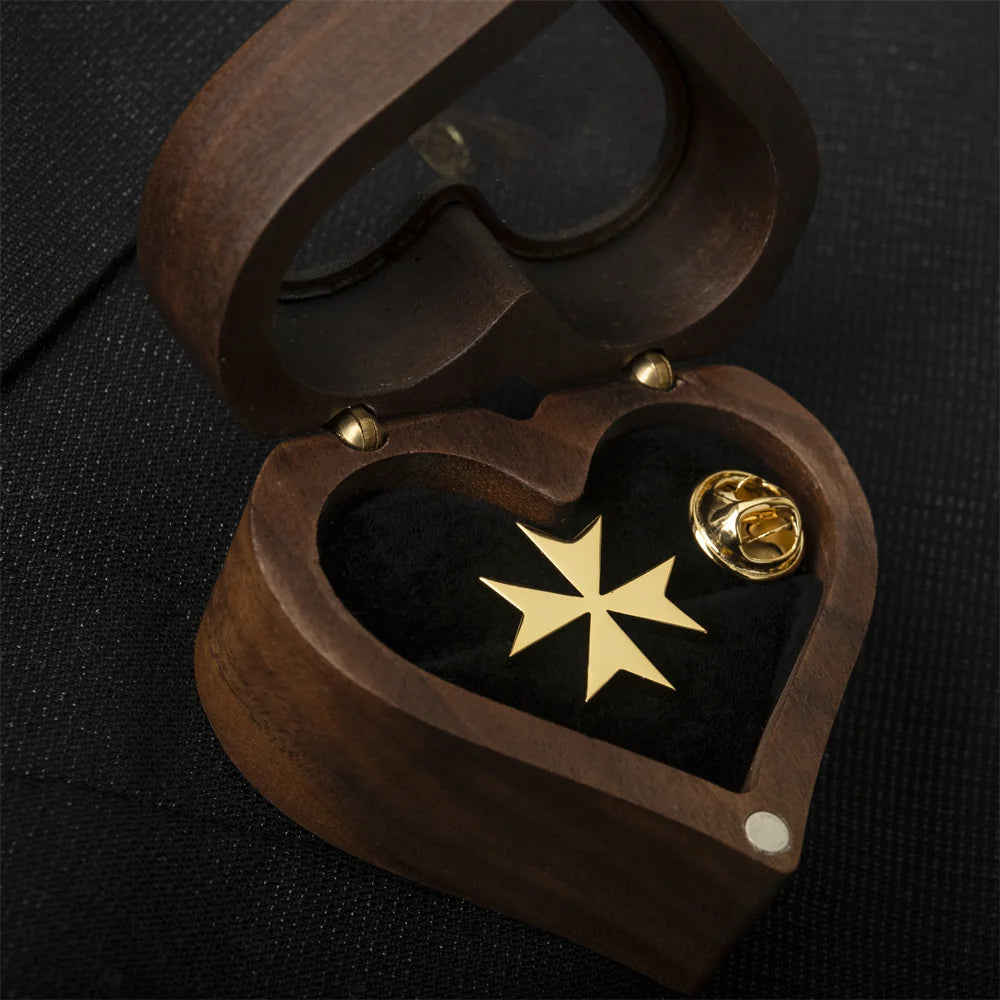 Broches tendance Malte en acier inoxydable pour hommes, broche de col de chemise à fermoir croisé, bijoux de mariage pour le marié, cadeaux pour le témoin.