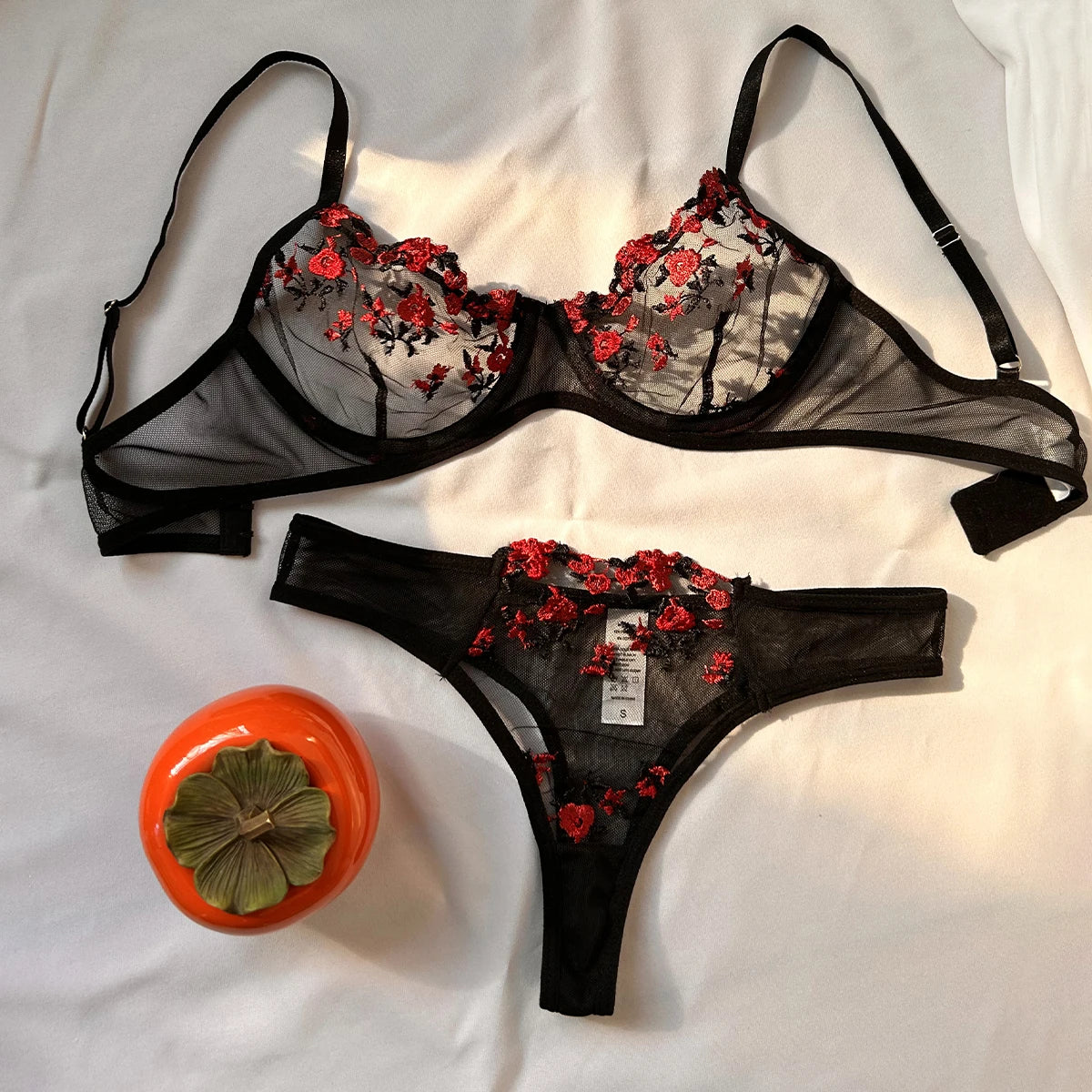 Ensemble de lingerie sexy fantaisie en dentelle érotique pour femme, 2 pièces, sous-vêtements transparents brodés, soutien-gorge et culotte érotiques magnifiques