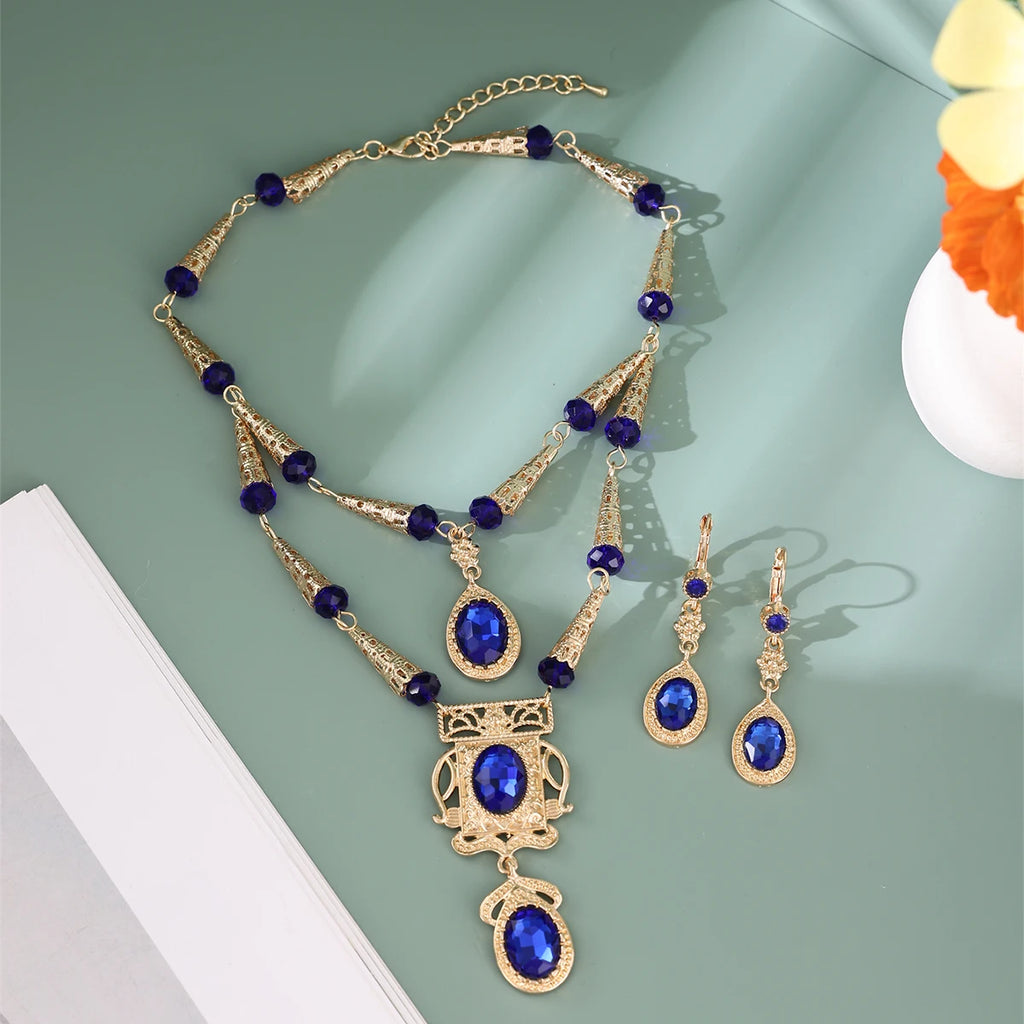Parure collier et boucles d'oreilles de mariée en pierres précieuses, faits à la main au Maroc — Plaqué or