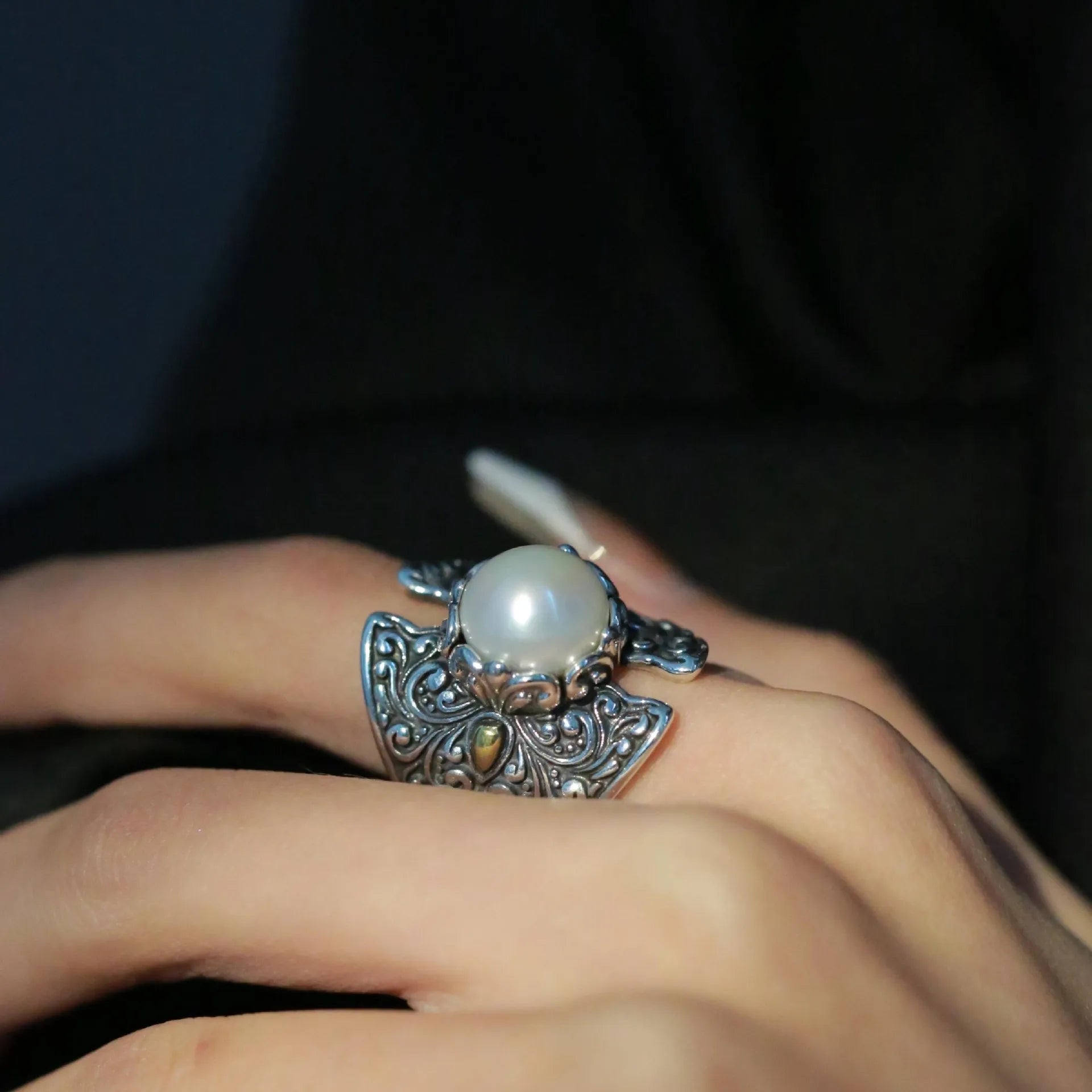 Bague Ajustable Perle Creuse Sculptée — Bijoux de Mariée Vintage
