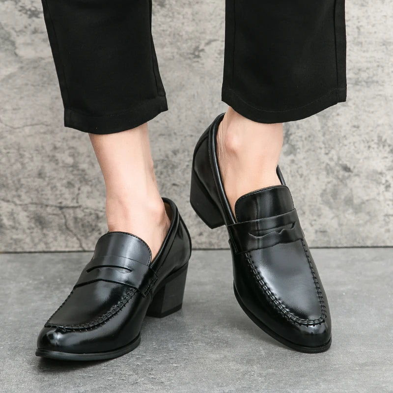 Chaussures habillées rétro à talons hauts pour homme, marque de luxe, chaussures de mariage pointues pour marié, chaussures de ville décontractées en cuir pour homme