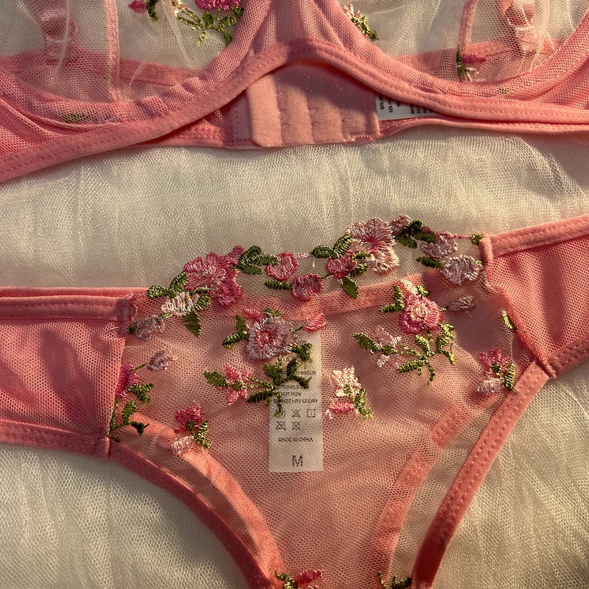 Ensemble de lingerie sexy fantaisie en dentelle érotique pour femme, 2 pièces, sous-vêtements transparents brodés, soutien-gorge et culotte érotiques magnifiques