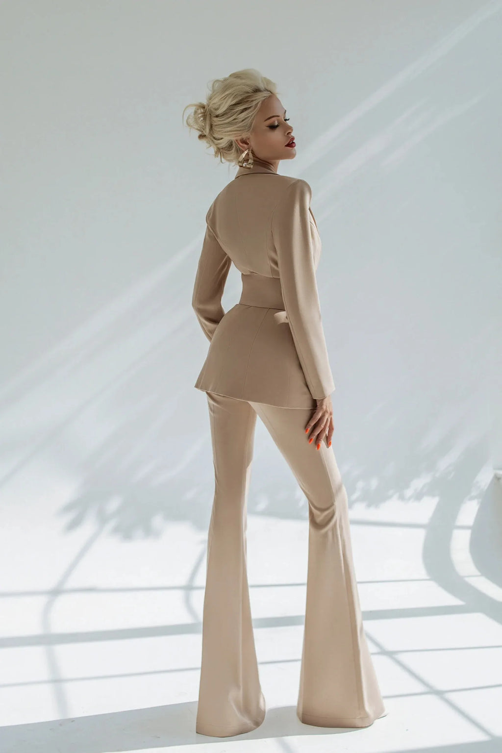 Tailleur Pantalon Femme: Veste Élégante à Revers Pointus & Pantalon en Satin - Ensemble 2 Pièces