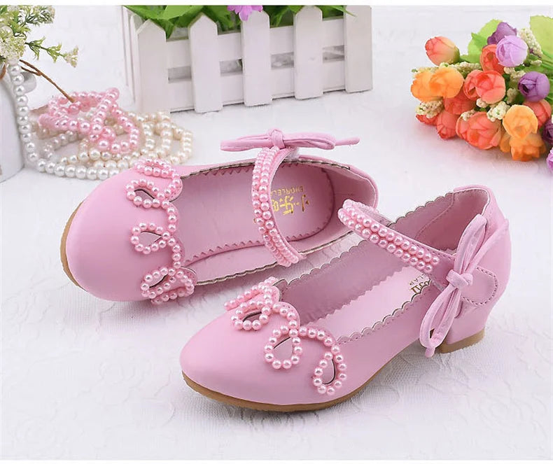 Nouvelles chaussures à talons hauts de princesse pour enfants, chaussures en cuir pour robe de mariée de fille, chaussures blanches pour enfants, chaussures de performance pour étudiants