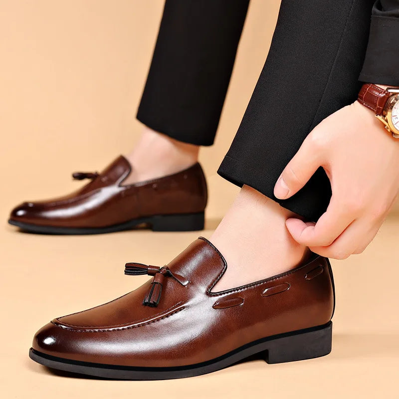 Chaussures Habillées Homme Designer 2025 Nouvelles Chaussures d'Affaires Homme à Enfiler Cuir Bout Pointu Décontractées Zapatos Para Hombres