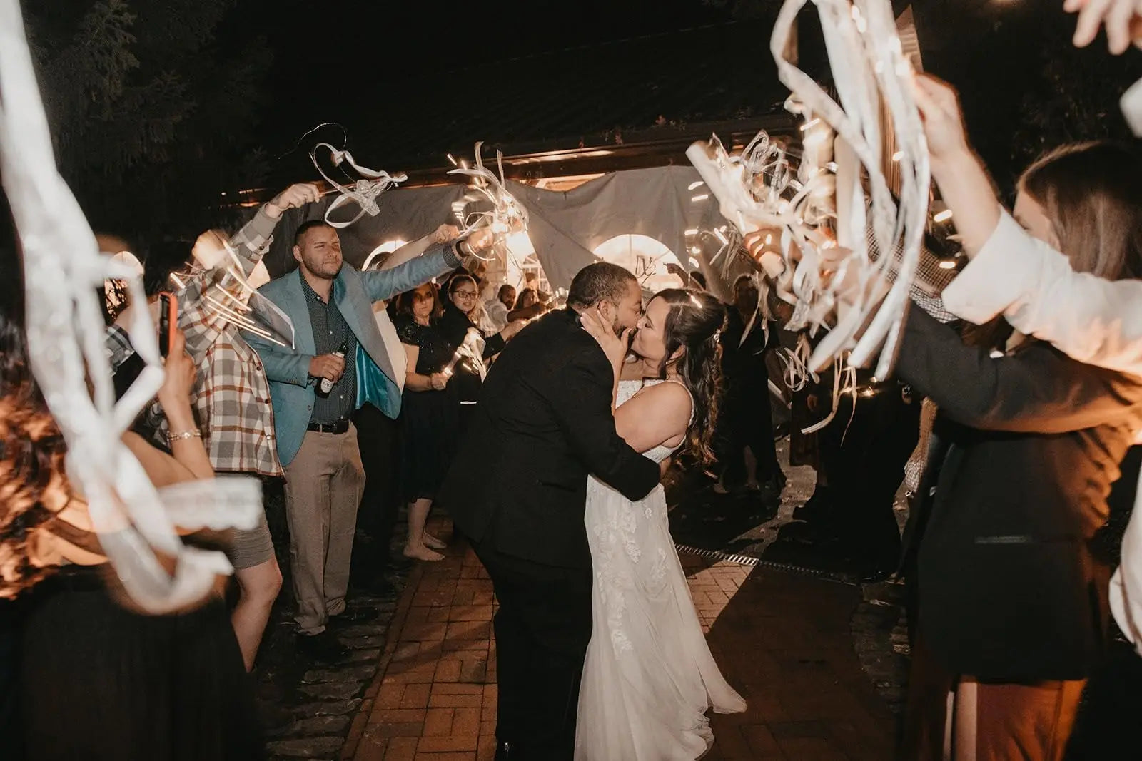 20-60Pcs Light up Wedding Wands LED Ribbon Wands Sparklers with Bells, Wedding Exit Send Off, Dance Floor Props, Wedding Favors