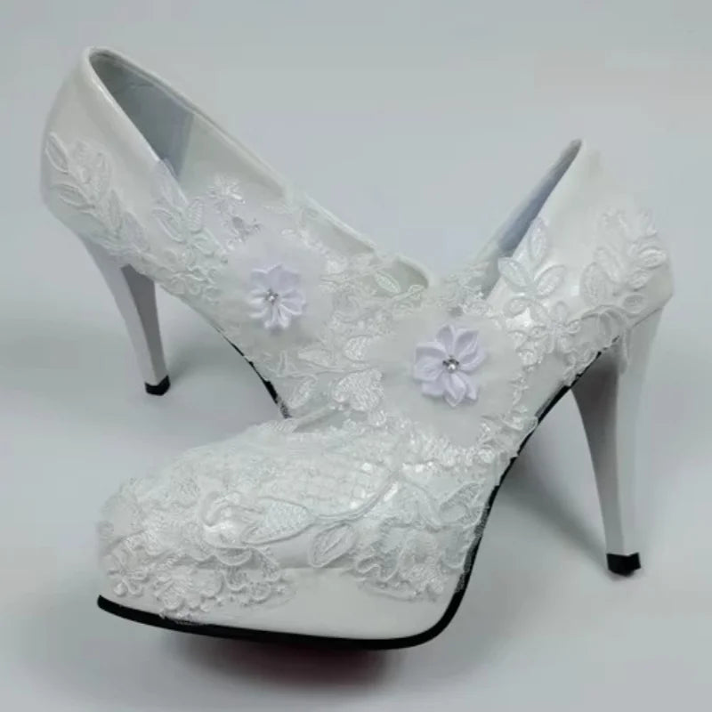 Printemps, bout rond, imperméables, plateformes, lacets, strass, talons bas, chaussures de mariée, talons aiguilles fins, chaussures habillées, grandes tailles pour femmes