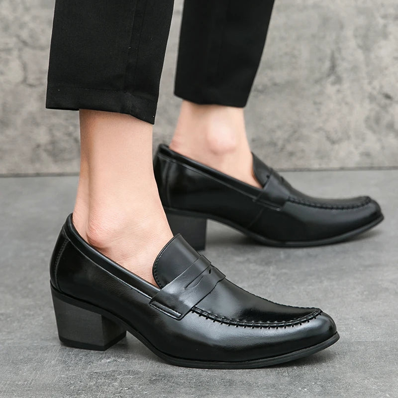 Chaussures habillées rétro à talons hauts pour homme, marque de luxe, chaussures de mariage pointues pour marié, chaussures de ville décontractées en cuir pour homme