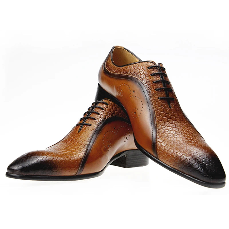Chaussures en cuir véritable de haute qualité pour hommes, chaussures de soirée de mariage confortables, chaussures à sculpture latérale, richelieu noir marron
