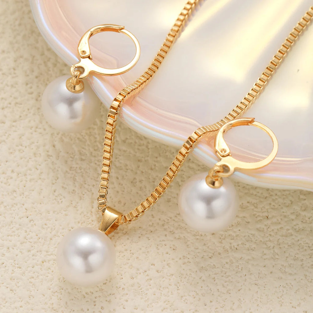 Parure collier et boucles d'oreilles de mariée perles et strass — 3 pièces