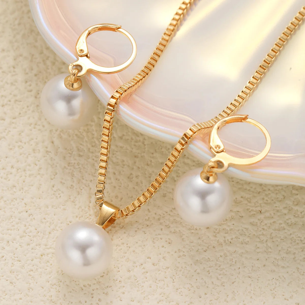 Parure collier et boucles d'oreilles de mariée perles et strass — 3 pièces