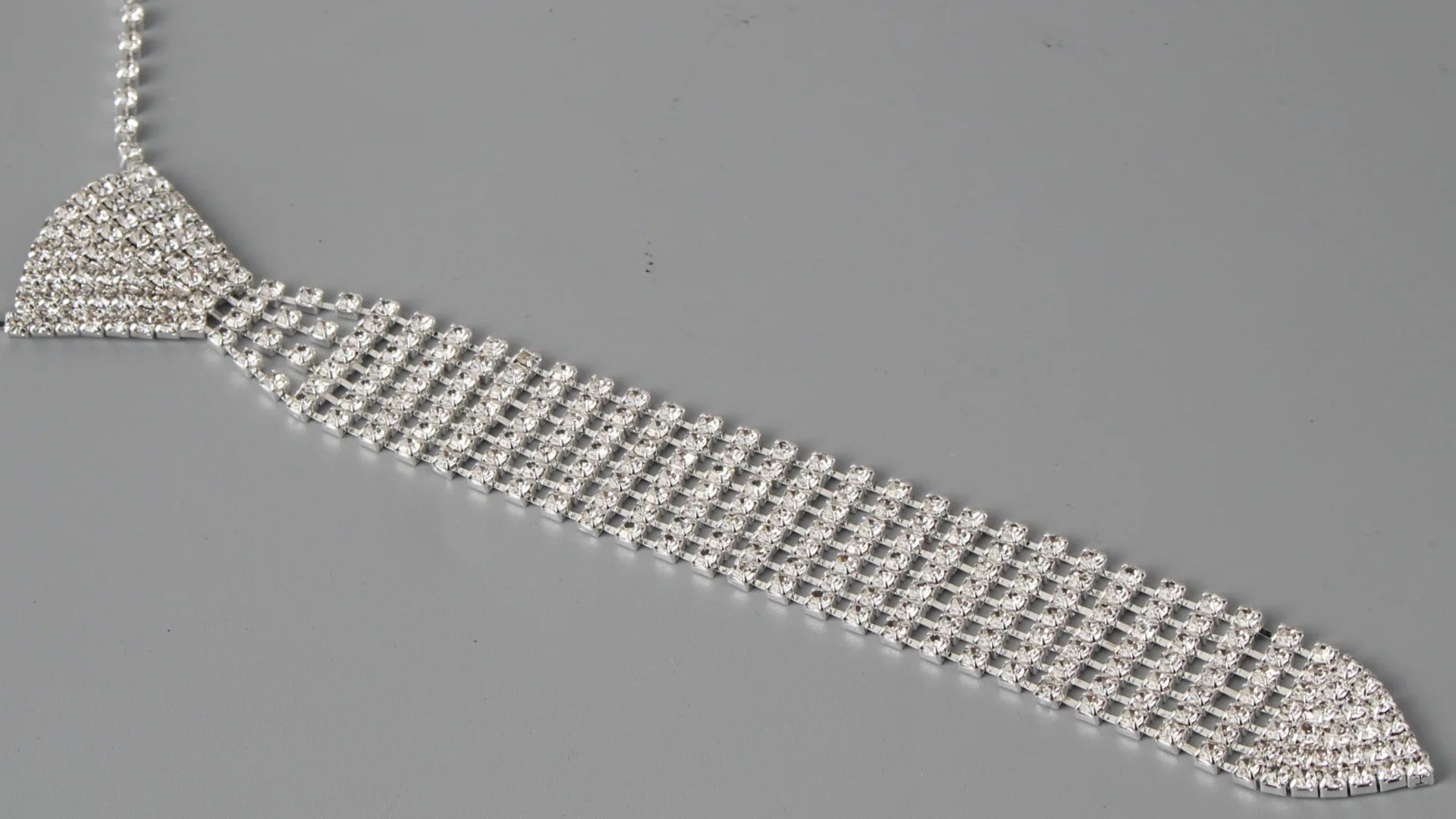 Collier cravate flèche strass — Accessoire de mariage nuptial