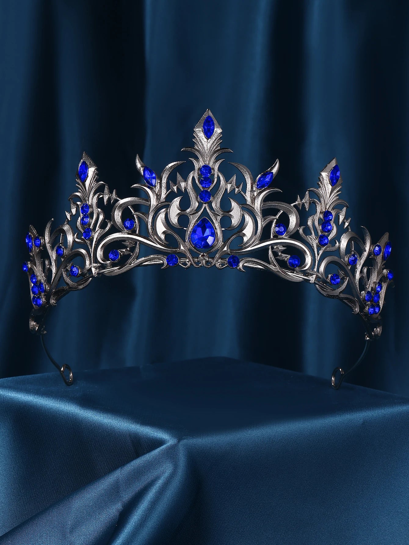 Gothique Noir Métal Bleu Cristal Tiara Couronne Strass Coiffe pour Mariée Femmes Filles Mariage Anniversaire Fête Bal Spectacle Scénique Pa