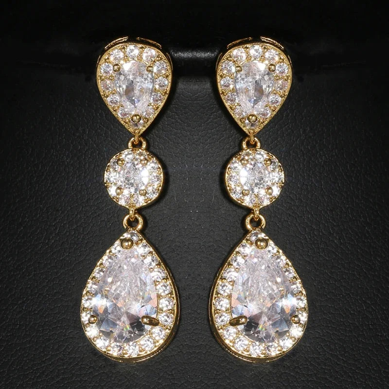 Boucles d'oreilles pendantes en zircon cubique romantique – Bijoux de mariage de mariée