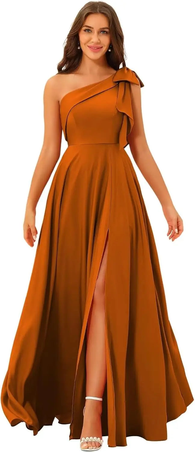 Robe de demoiselle d'honneur élégante en satin à nœud et à épaule dénudée, coupe trapèze fendue, dos nu, couleur unie, simple, pour invités, robe de bal, laçage, robe de soirée de mariage
