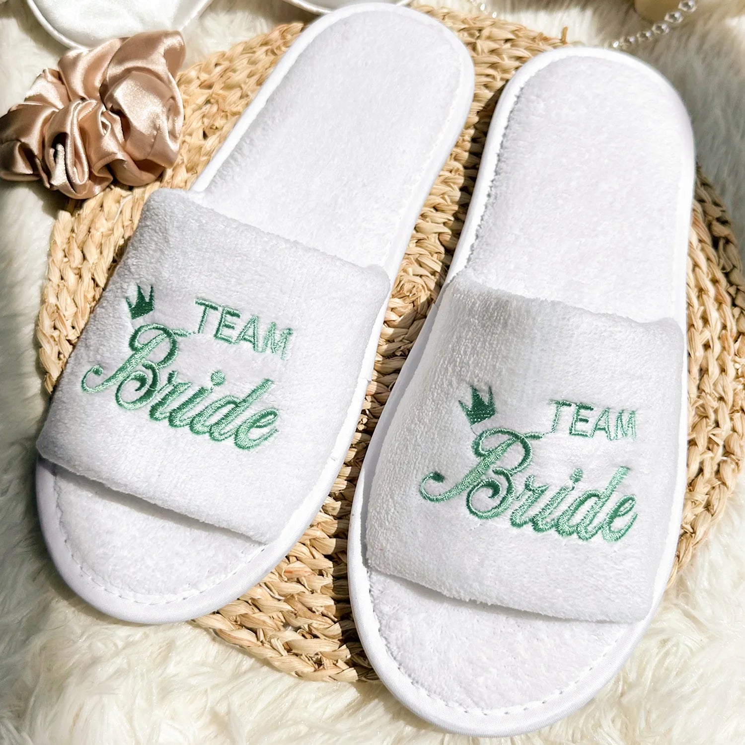 Chaussons de mariée et de demoiselle d'honneur, Chaussons de mariage à enfiler pour invités, à bout ouvert avec broderies dorées, vert menthe et roses