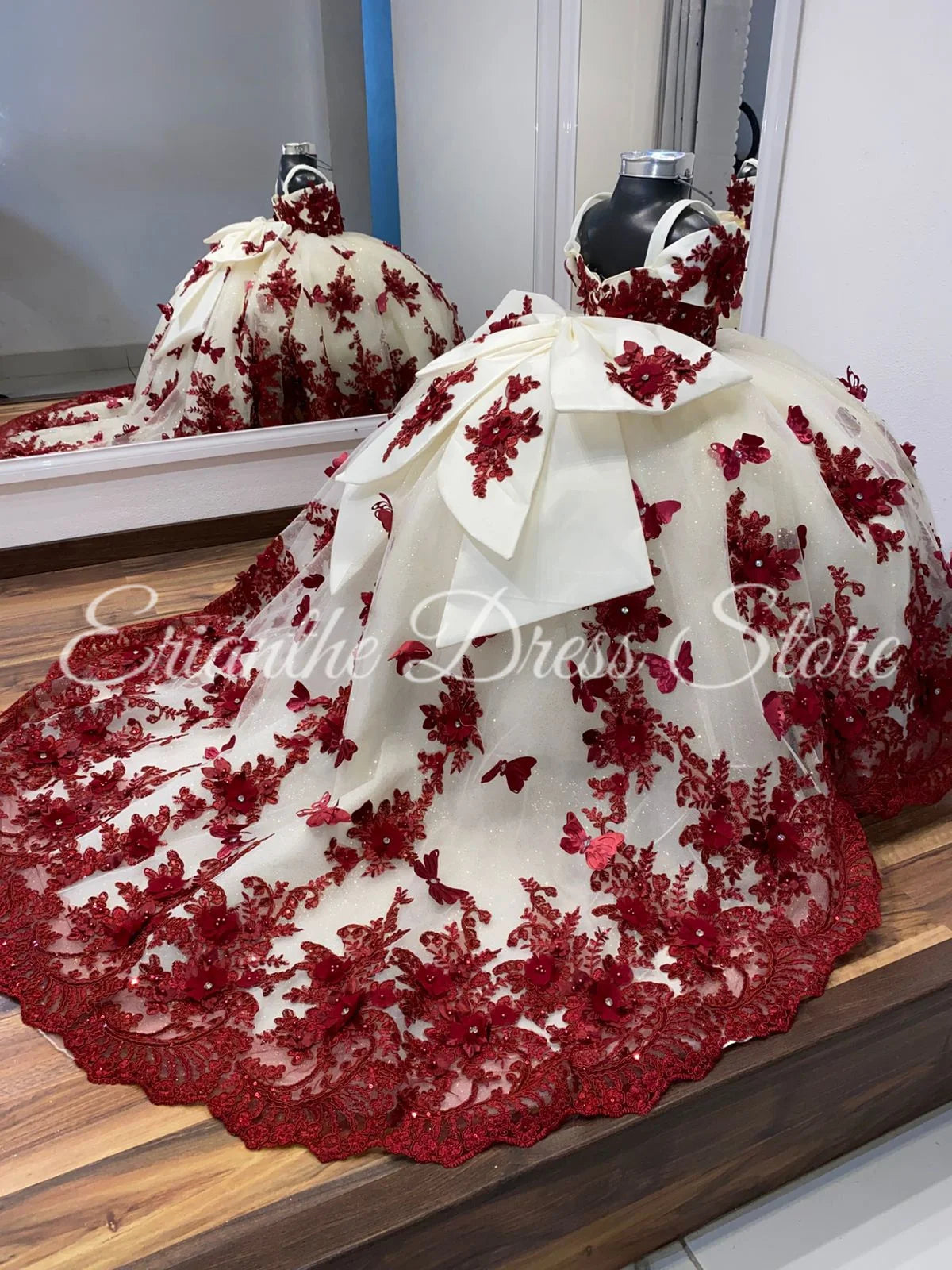 Robe de demoiselle d'honneur luxueuse en tulle gonflé avec nœud élégant pour fête d'anniversaire d'enfant, première communion, robe de bal sur mesure