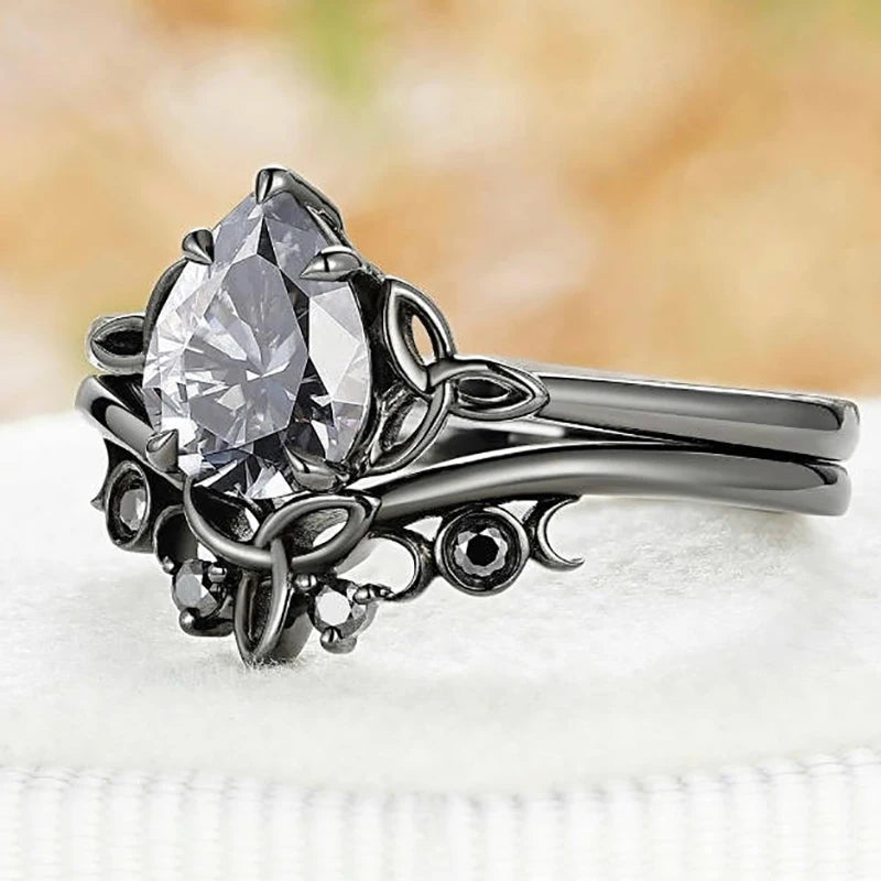 Lot de 2 bagues vintage noires empilables avec zircone cubique taille poire, bague de fiançailles style gothique punk, bijou de mariage.