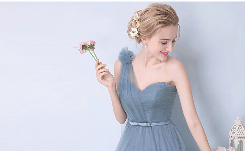 Élégante Robe de Demoiselle d'honneur Gris Bleu Simple 4 styles sans Manches Femme Classique Tulle Ceinture Satin Lacets Nœud Robe de Bal Ligne A