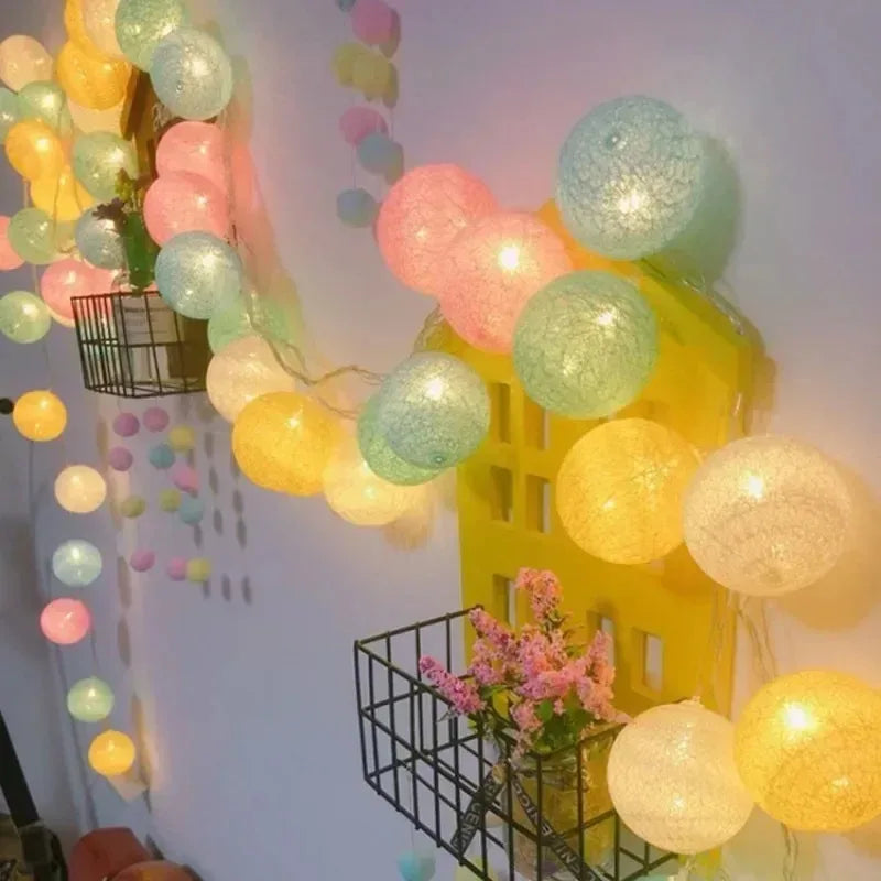 Guirlande de mariage 2026 Saint Valentin Décoration de chambre Guirlande lumineuse LED Fée Boule de coton Lumière extérieure Fête Décoration Ramadan