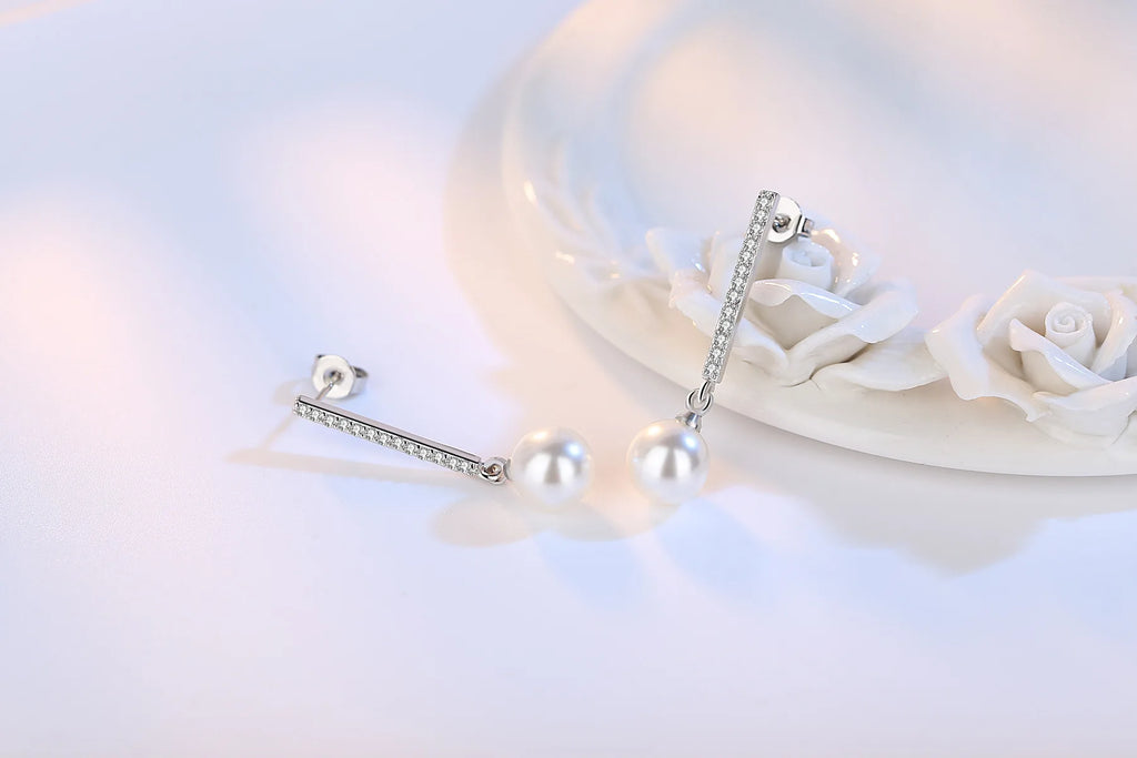 Longues boucles d'oreilles pendantes zircon et perle — Argent sterling 925