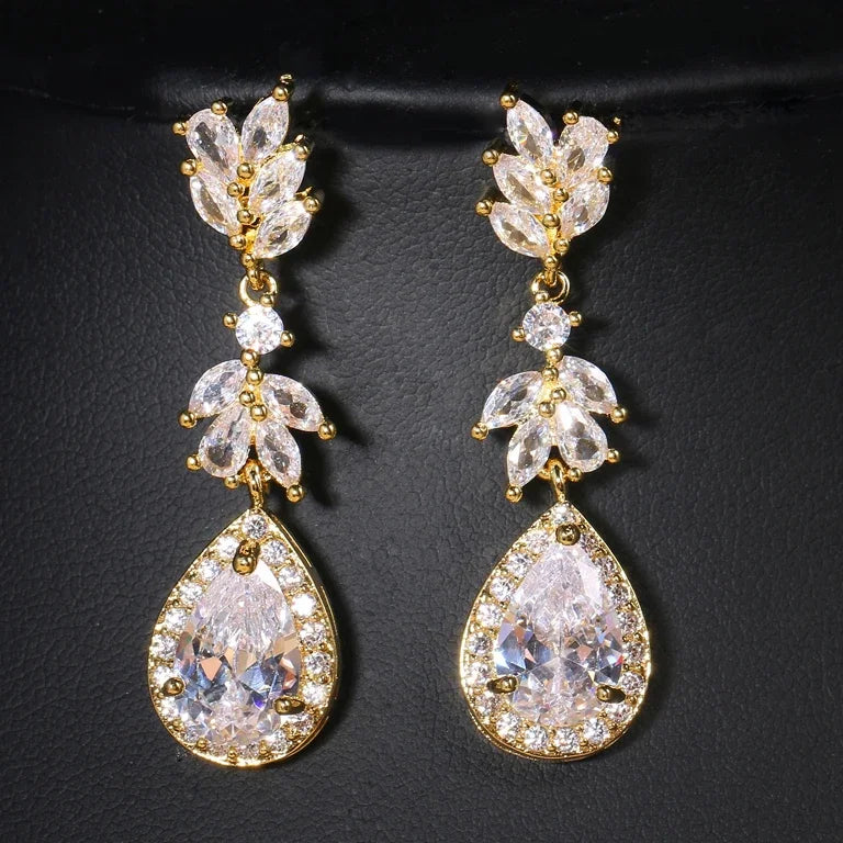 Boucles d'oreilles pendantes en zircon cubique romantique – Bijoux de mariage de mariée