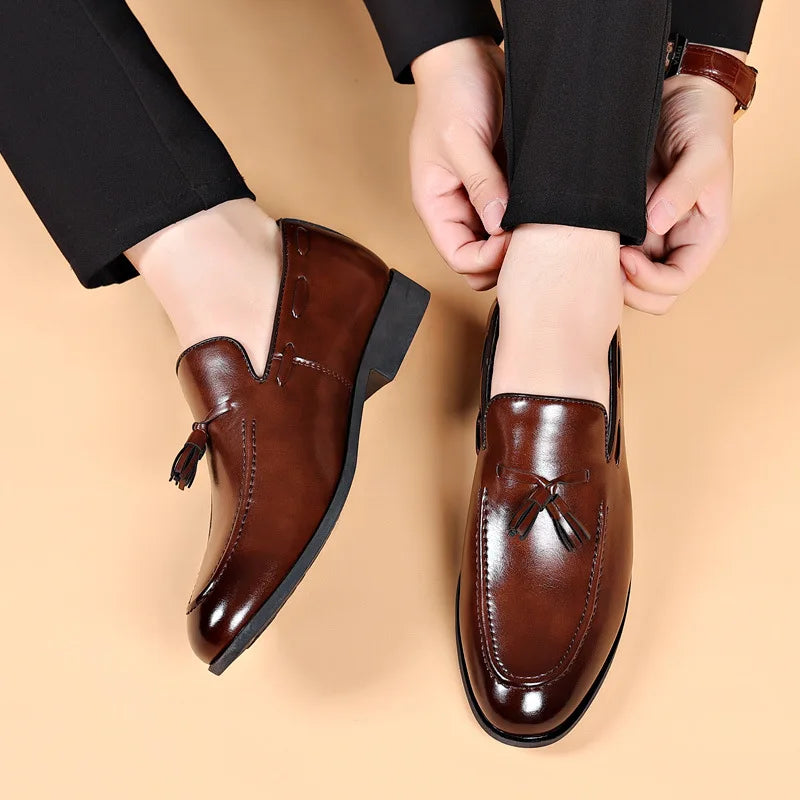 Chaussures Habillées Homme Designer 2025 Nouvelles Chaussures d'Affaires Homme à Enfiler Cuir Bout Pointu Décontractées Zapatos Para Hombres