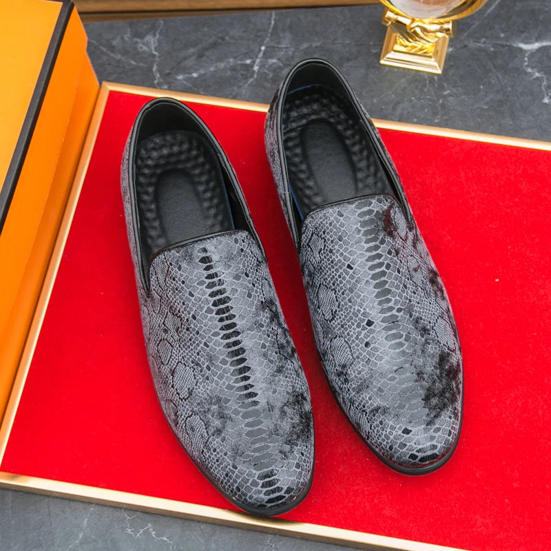 Chaussures de banquet pour hommes les plus vendues Europe Amérique Chaussures plates confortables à semelles souples Chaussures de bureau pour hommes d'affaires