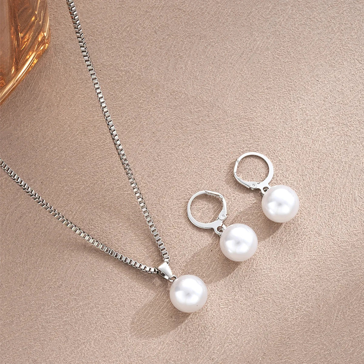 Parure collier et boucles d'oreilles de mariée perles et strass — 3 pièces