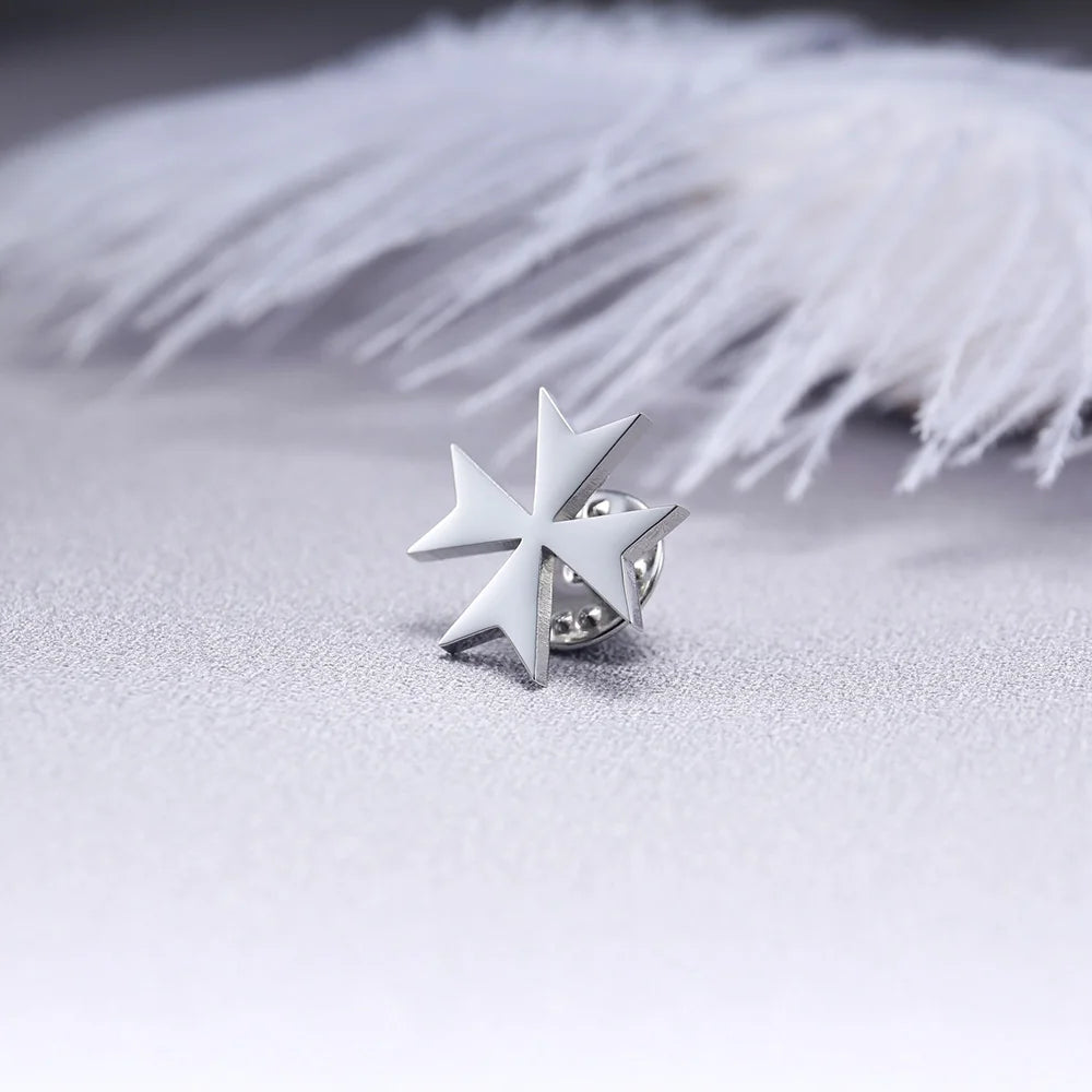 Broches tendance Malte en acier inoxydable pour hommes, broche de col de chemise à fermoir croisé, bijoux de mariage pour le marié, cadeaux pour le témoin.