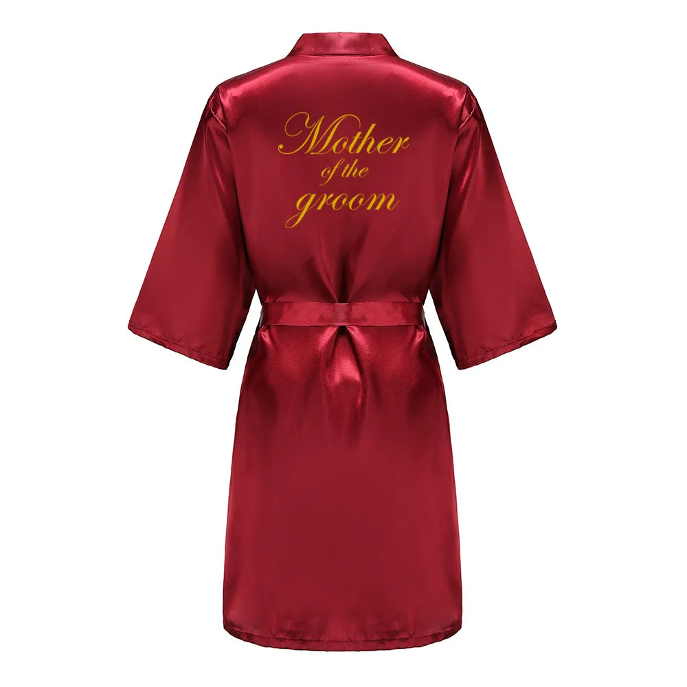 Kimono en satin bordeaux avec lettrage doré — Demoiselle d'honneur et cortège de mariage
