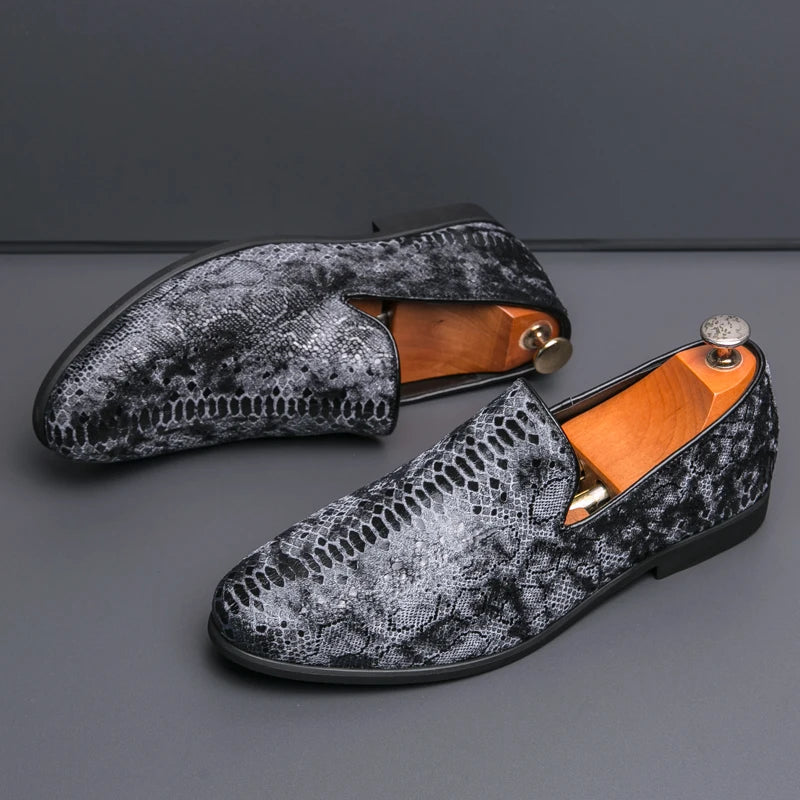 Chaussures de banquet pour hommes les plus vendues Europe Amérique Chaussures plates confortables à semelles souples Chaussures de bureau pour hommes d'affaires