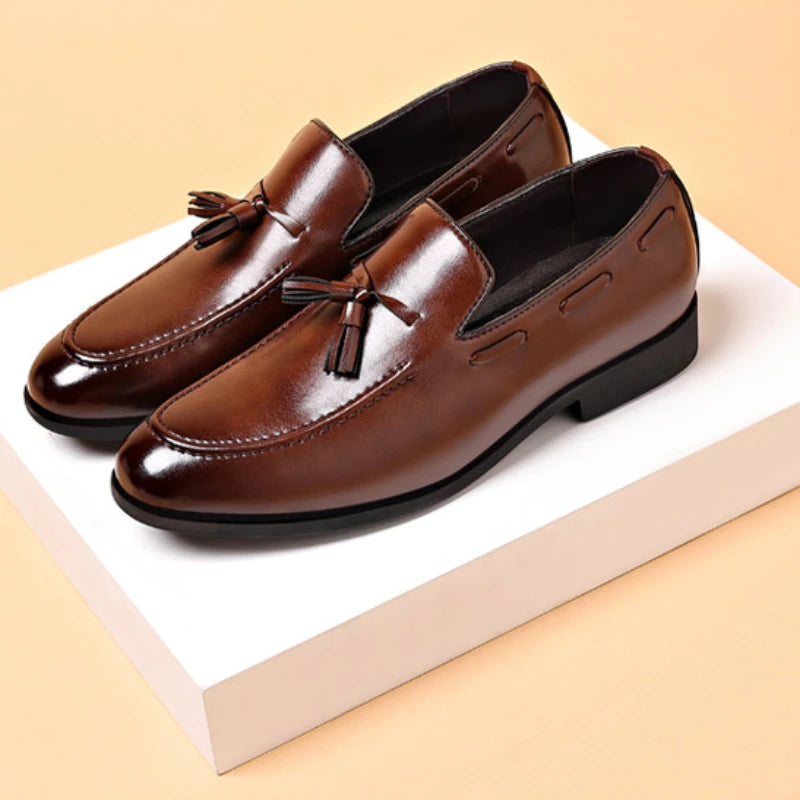 Chaussures Habillées Homme Designer 2025 Nouvelles Chaussures d'Affaires Homme à Enfiler Cuir Bout Pointu Décontractées Zapatos Para Hombres