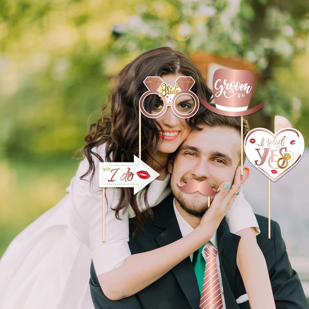 25 accessoires amusants en papier pour photomaton de mariage "Just Married" - Pour selfies, enterrement de vie de jeune fille, fête de mariage, décoration.