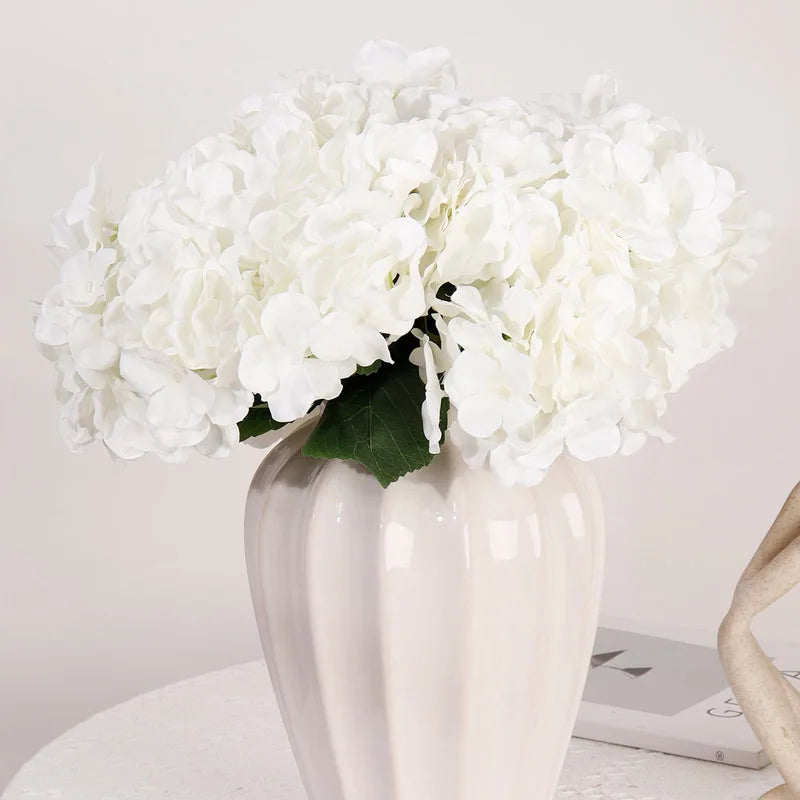 Grand bouquet de fleurs artificielles d'hortensia en soie rouge (5 têtes)