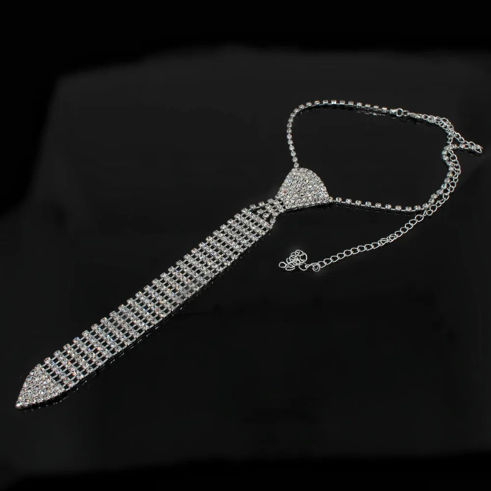 Collier cravate flèche strass — Accessoire de mariage nuptial