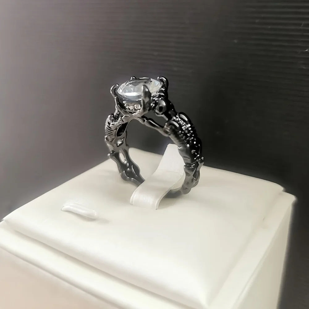 Bague de promesse gothique Squelette Zirconium — Alliance alternative