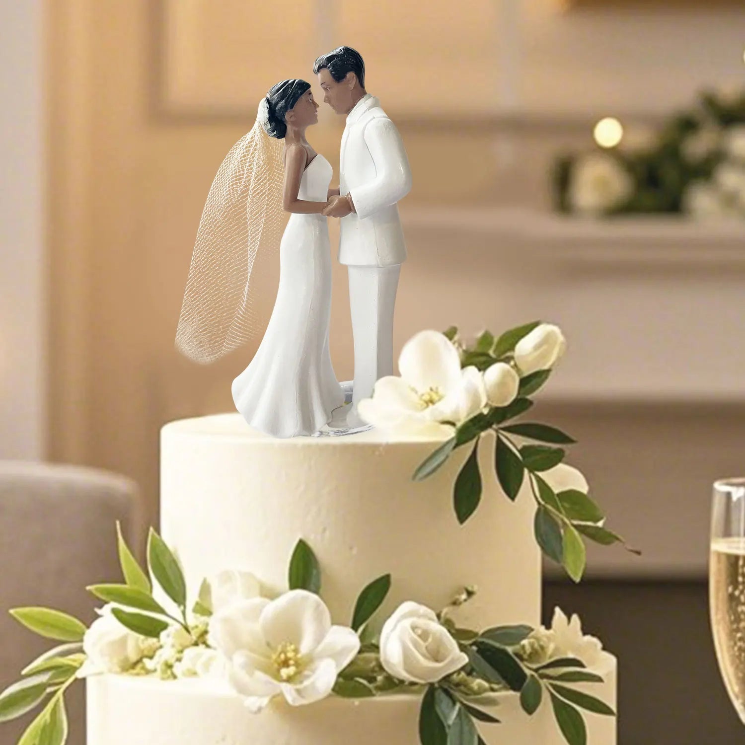 Figurine élégante mariés pour gâteau de mariage, avec voile en résille blanche, pour fiançailles, fêtes prénuptiales et anniversaires