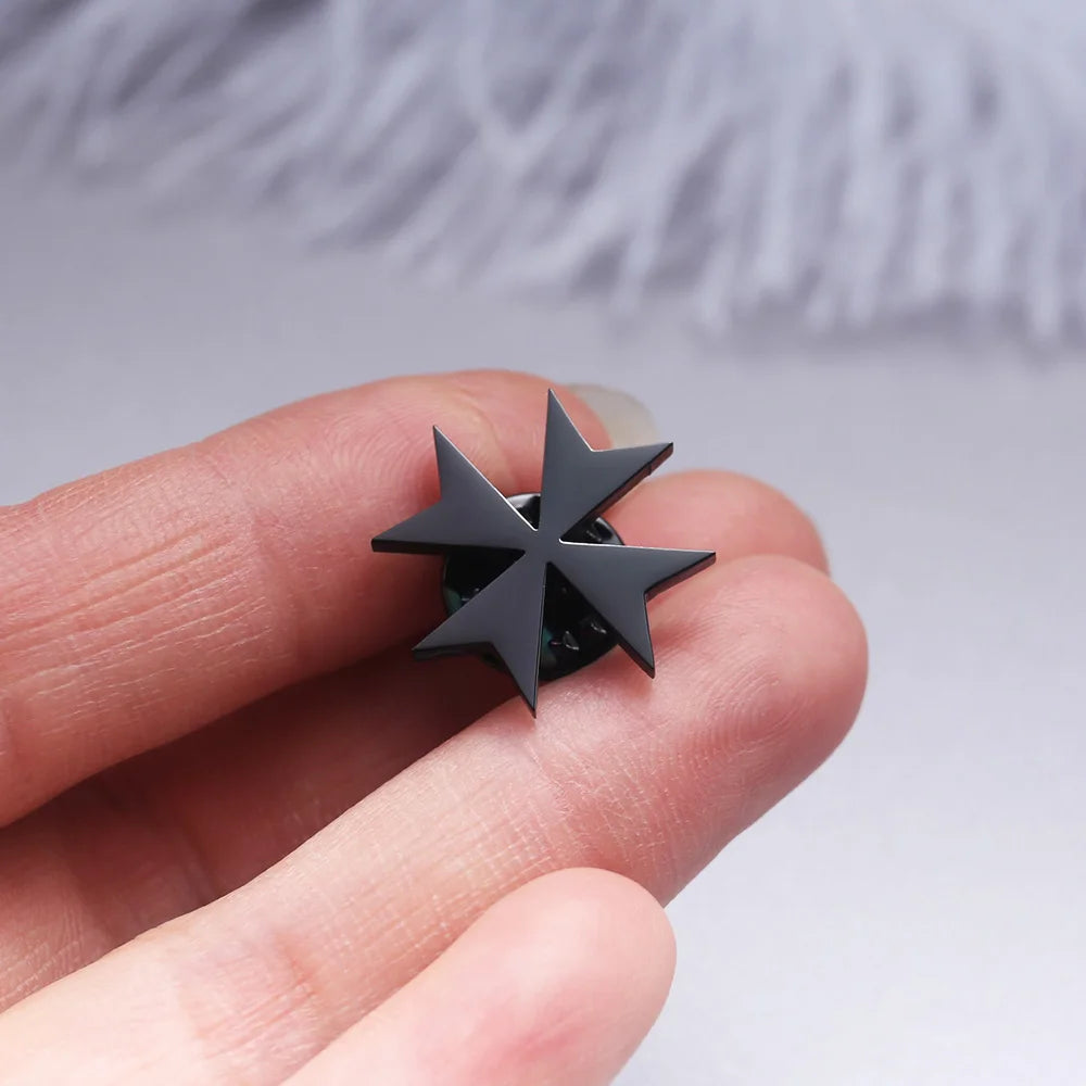 Broches tendance Malte en acier inoxydable pour hommes, broche de col de chemise à fermoir croisé, bijoux de mariage pour le marié, cadeaux pour le témoin.