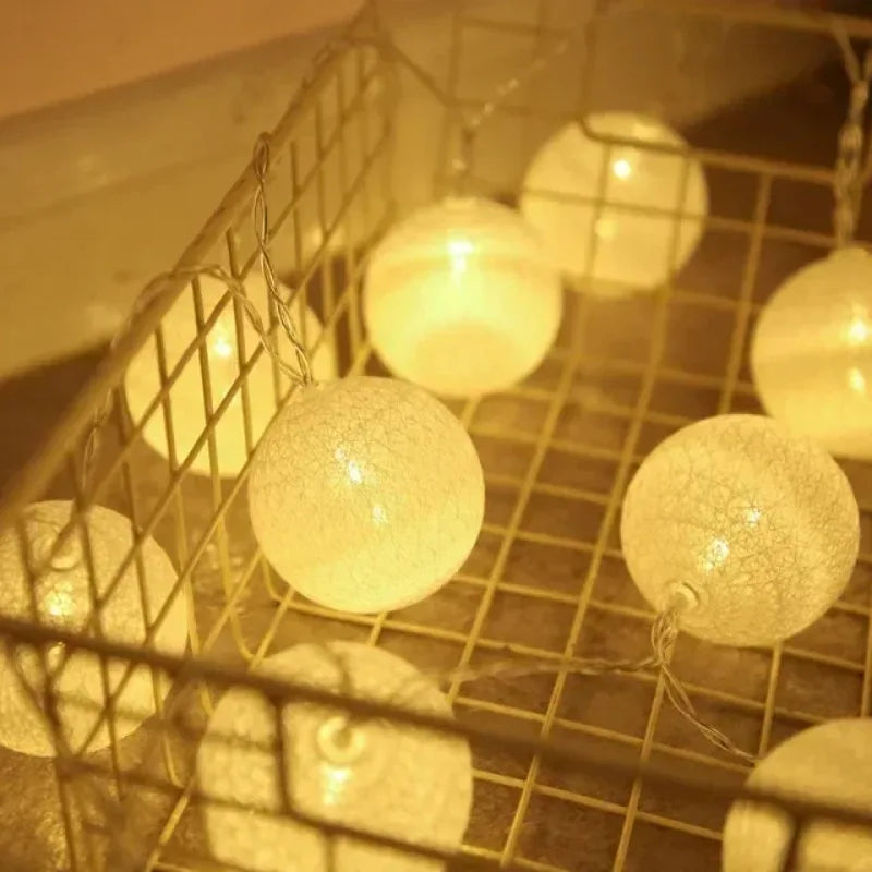 Guirlande de mariage 2026 Saint Valentin Décoration de chambre Guirlande lumineuse LED Fée Boule de coton Lumière extérieure Fête Décoration Ramadan