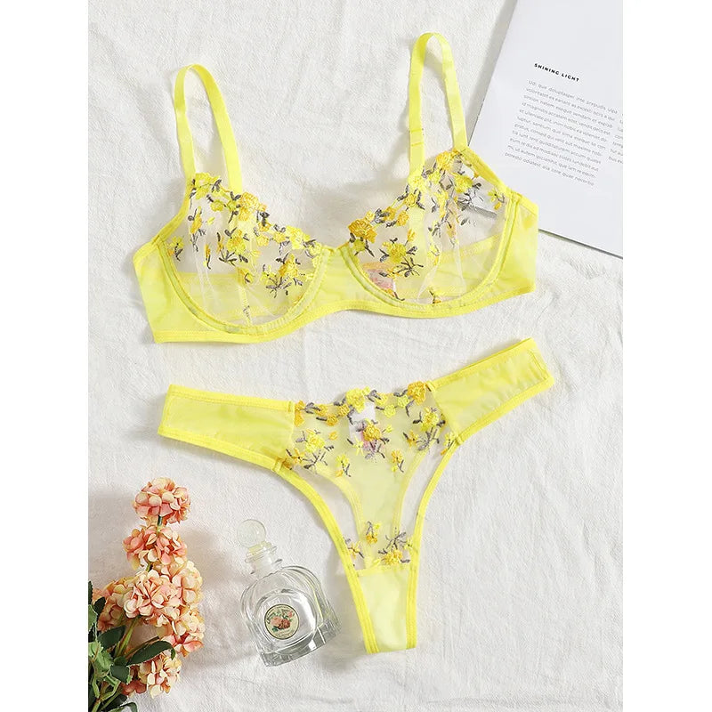 Lingerie Sexy Broderie Florale Sous-Vêtements Dentelle Transparente Court Kits de Soins de la Peau Ensemble Fée Délicate Femme 2 Pièces