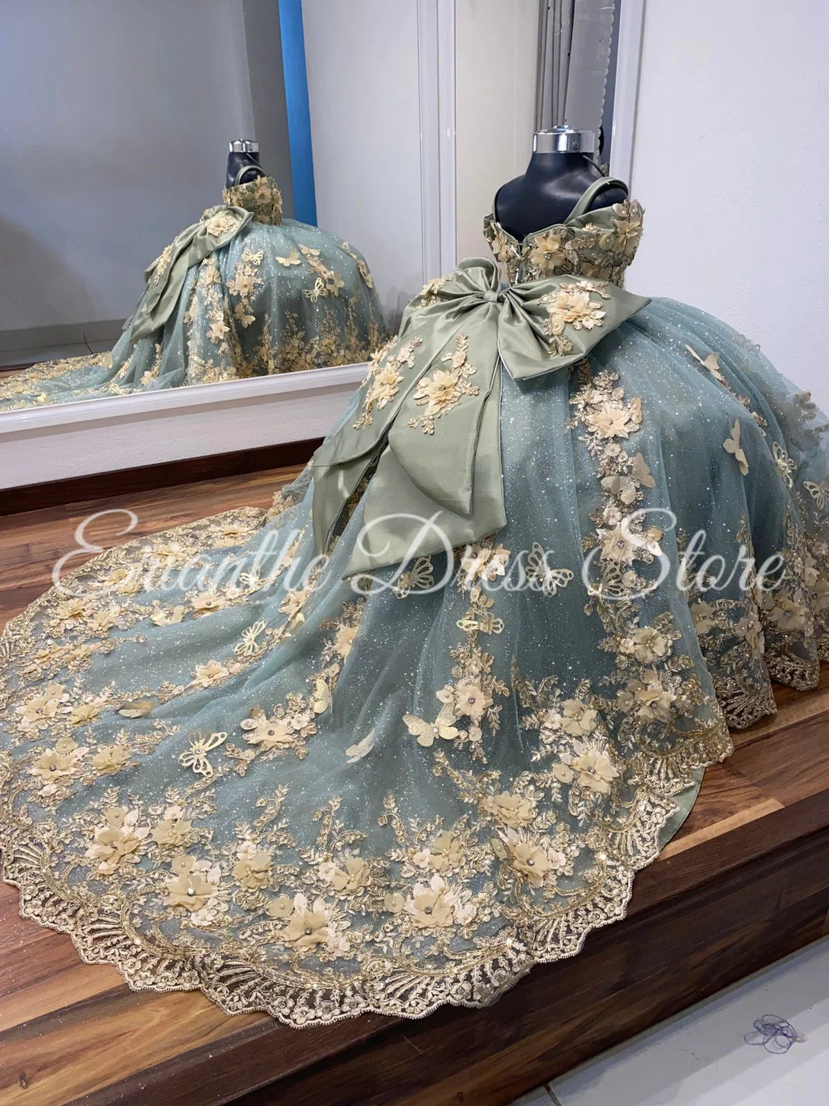 Robe de demoiselle d'honneur luxueuse en tulle gonflé avec nœud élégant pour fête d'anniversaire d'enfant, première communion, robe de bal sur mesure