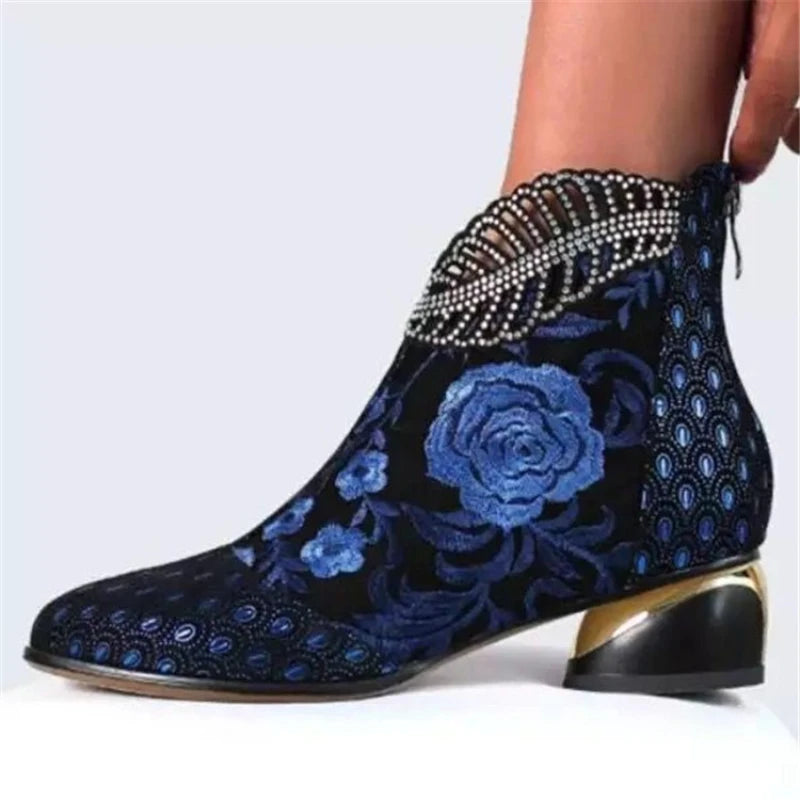 Bottes pour femmes Chaussures brodées faites à la main pour femmes 2025 Nouvelles bottes de luxe élégantes pour femmes Bottes à talons hauts Bottines de soirée Zapatos De Mujer